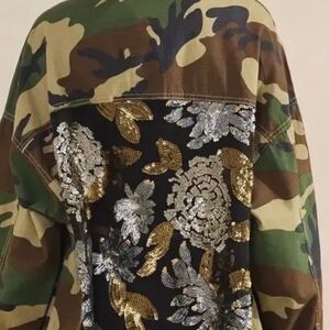 VEVERET CAMO  Sequin Embellished Jacket